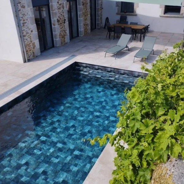 piscine blockto pool realisations 6 4x3 4m pierre bali brown basalt